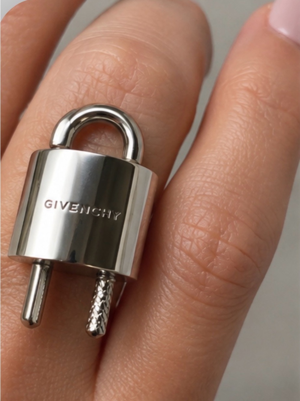 Givenchy silver u lock ring size 50/5.5 brand new unisex - Picture 8 of 9